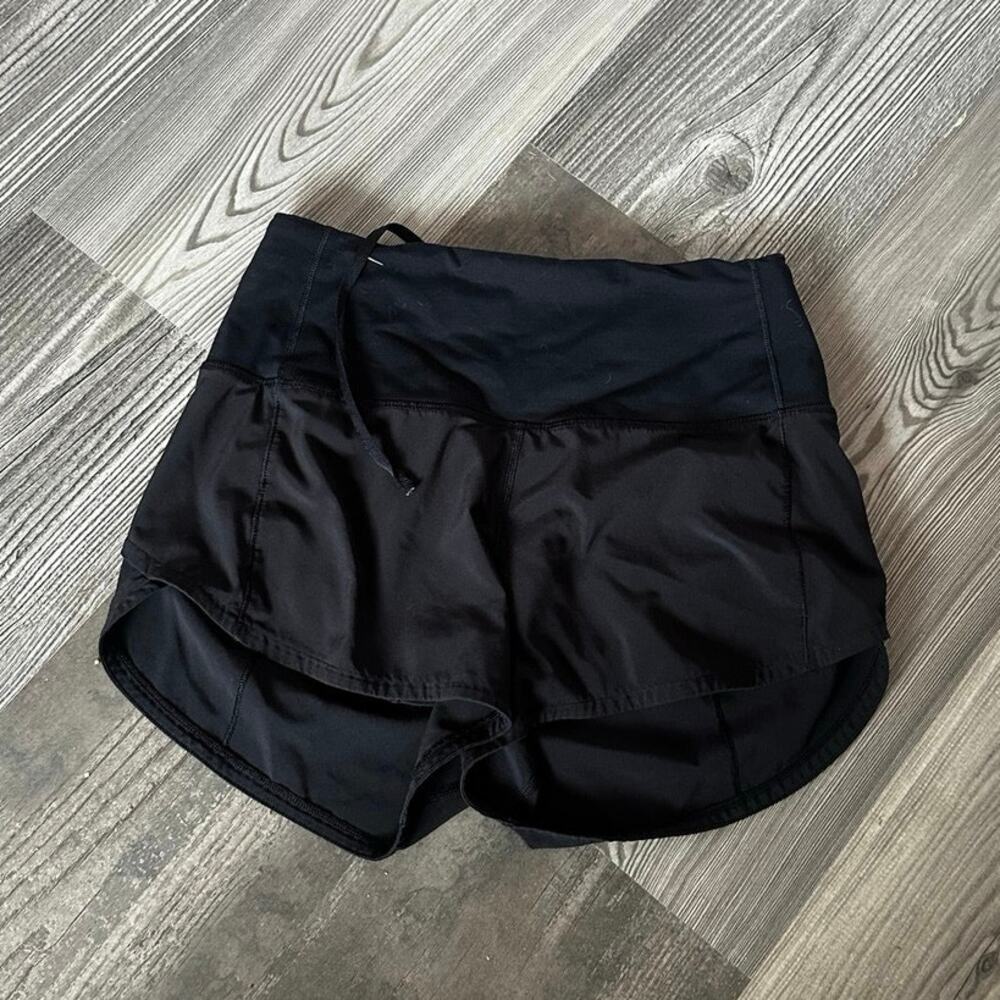 lululemon black fitness shorts